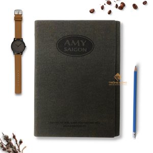 Sổ Tay Bìa Còng Ép Logo AMY SAIGON